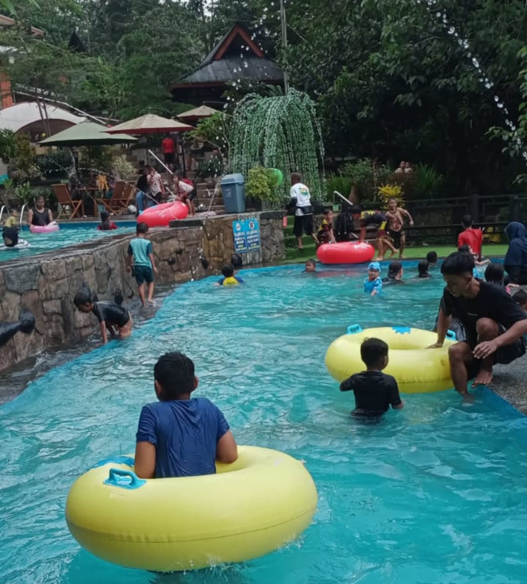 Wisata Air, Kolam Renang Cilingga Yang Perlu Dicoba Oleh Pengunjung Tempatnya Indah dan Menarik