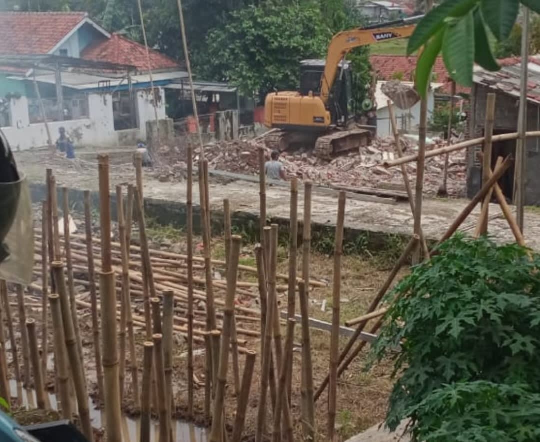 Pengusaha Lokal Membantu Menguatkan Ekonomi Desa Lebak Anyar