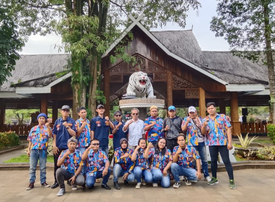 Segenap Pengurus Dan Jajaran LSM LASKAR NKRI DPD Purwakarta, Ucapkan Selamat Kepada Bupati Dan Wakil Bupati Purwakarta Baru