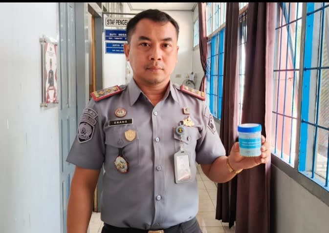 Rutan Kota Agung Gelar Tes Urine bagi Petugas dan Razia Kamar Hunian Warga Binaan Pemasyarakatan