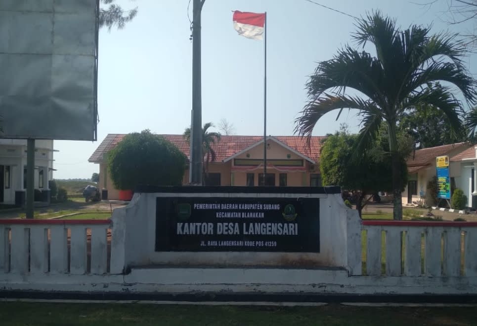 Sekdes Langansari Syahroni Jawab Terkait Konfirmasi Dugaan KKN APBDes Tahun 2023, Sudah disampaikan Ke Kades dan LPM, Tapi No, Comen