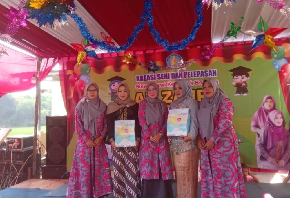 Pelepasan Siswa - Siswi Kelompok Bermain AZ ZAHRA Tahun Pelajaran 2023 - 2024, Dimeriahkan Dengan Berbagai Seni dan Kreasi