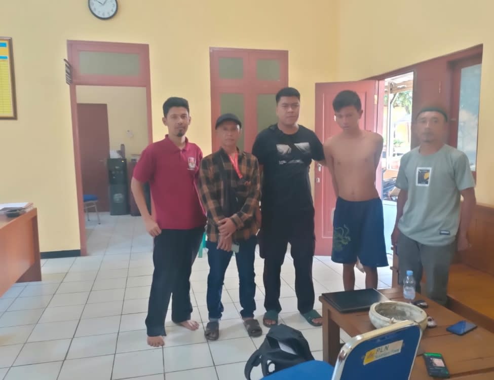 Nyaris Diamuk Warga, Polres Purwakarta Evakuasi Pencuri Laptop Dan Handphone
