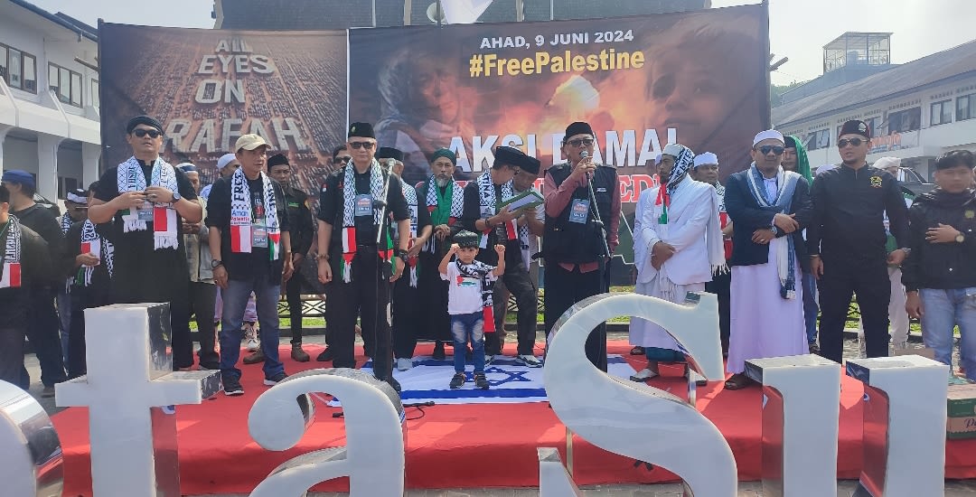 AKSI DAN SERUAN SERTA DONASI PEDULI RAFAH PALESTINA DI KOTA SUKABUMI