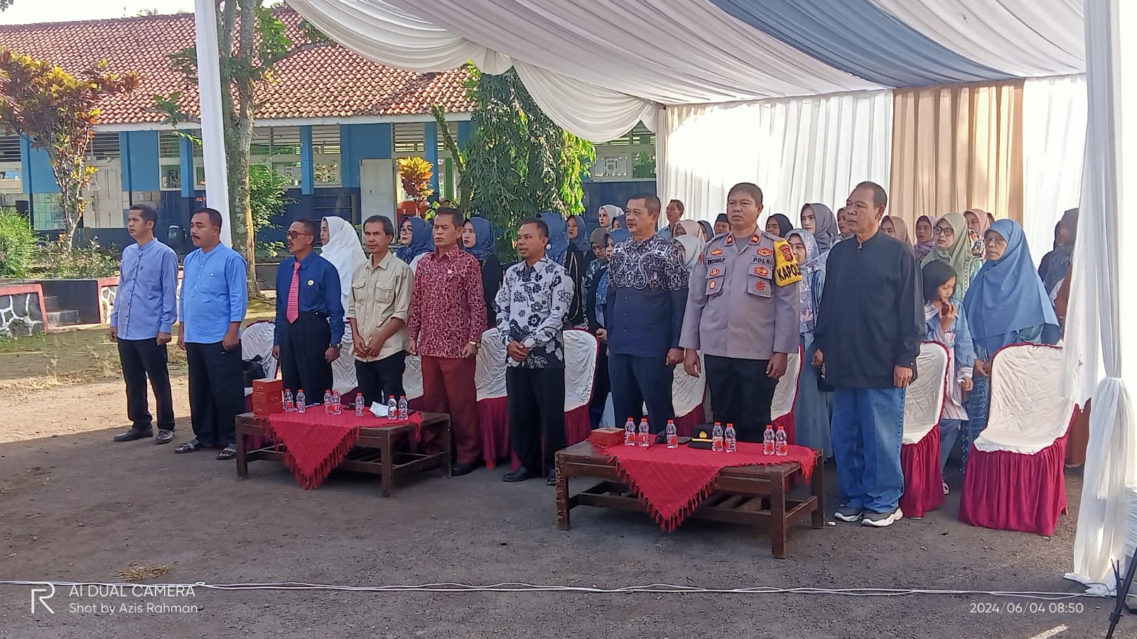 Sejuta Kenangan Tercatat Indah Dalam Jejak Kisah Putih Biru, Mengiringi Pelepasan Siswa-siswi Kelas IX SMPN 1 Cisalak