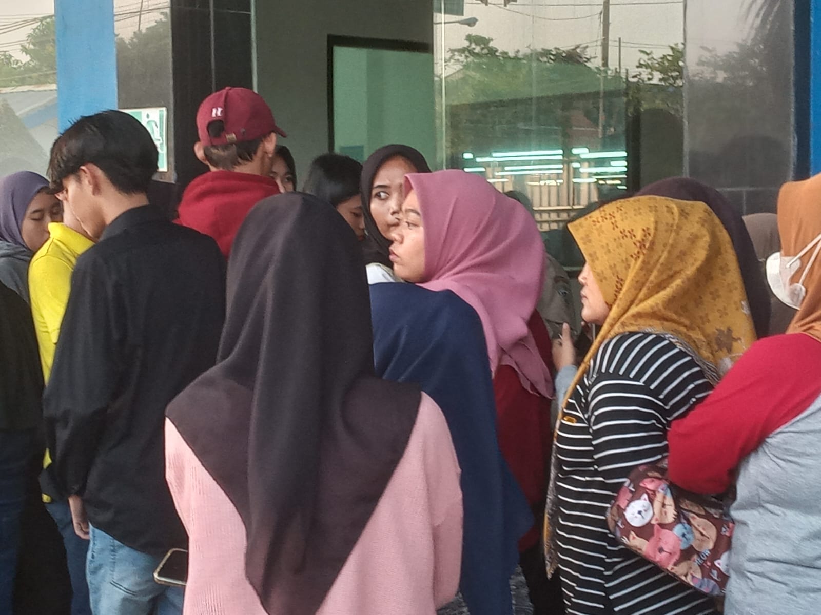 Tiga Bulan Belum Dapat Gaji, Ratusan Karyawan PT INDONESIA VICTORY GARMENT Mengeluh