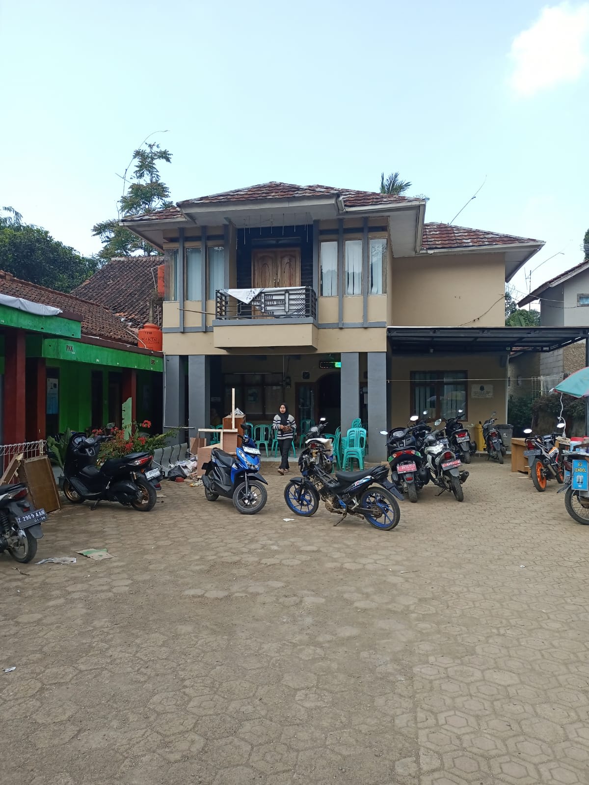 Dicecar Terkait Carut Marut Realisasi APBDes Cibunar Tahun 2023 Sarat KKN Heni Susilawati dan Iim Abdul rohim Kalang Kabut, Bingung Menjawab
