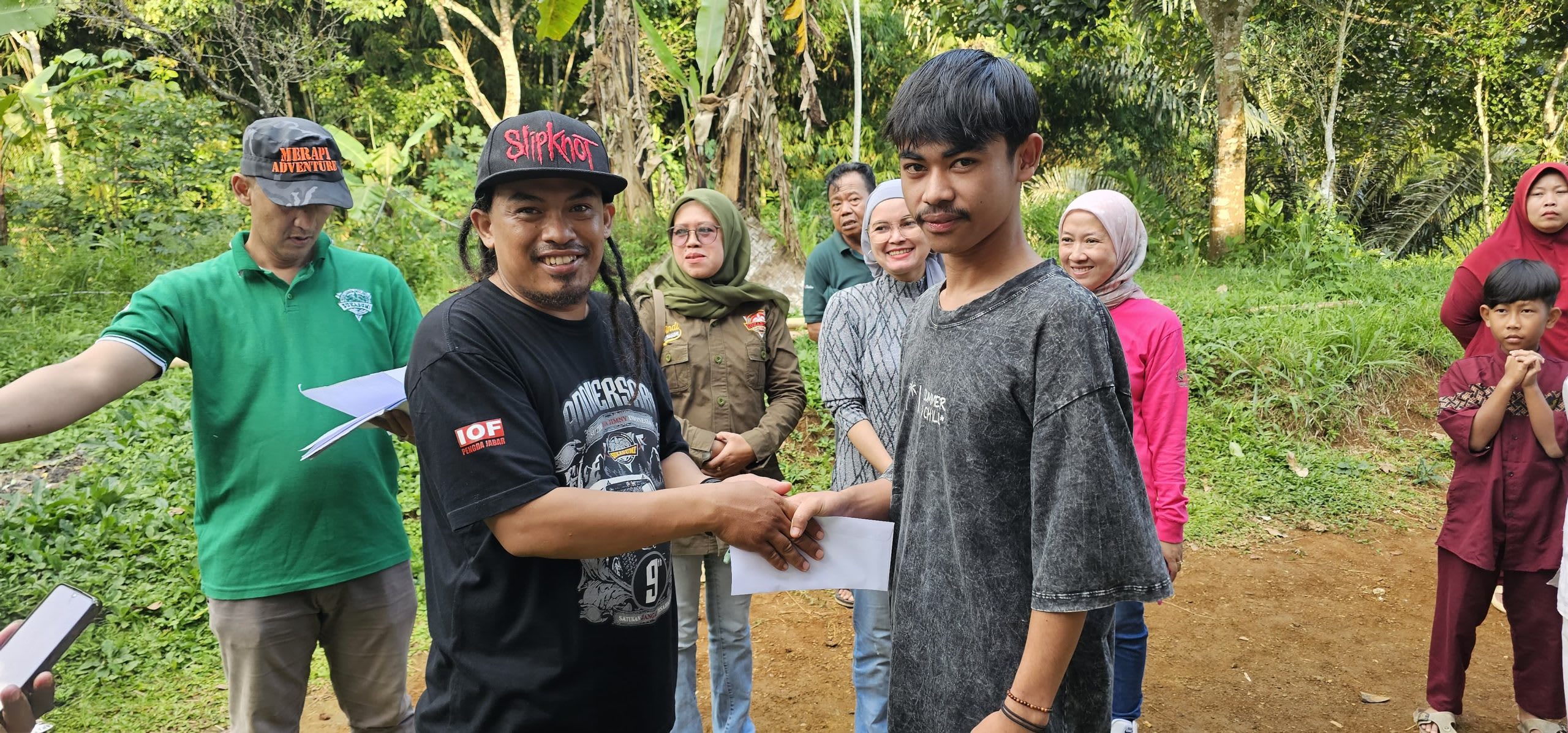"SKIn Chapter Sukabumi bersama anak anak yatim piatu"