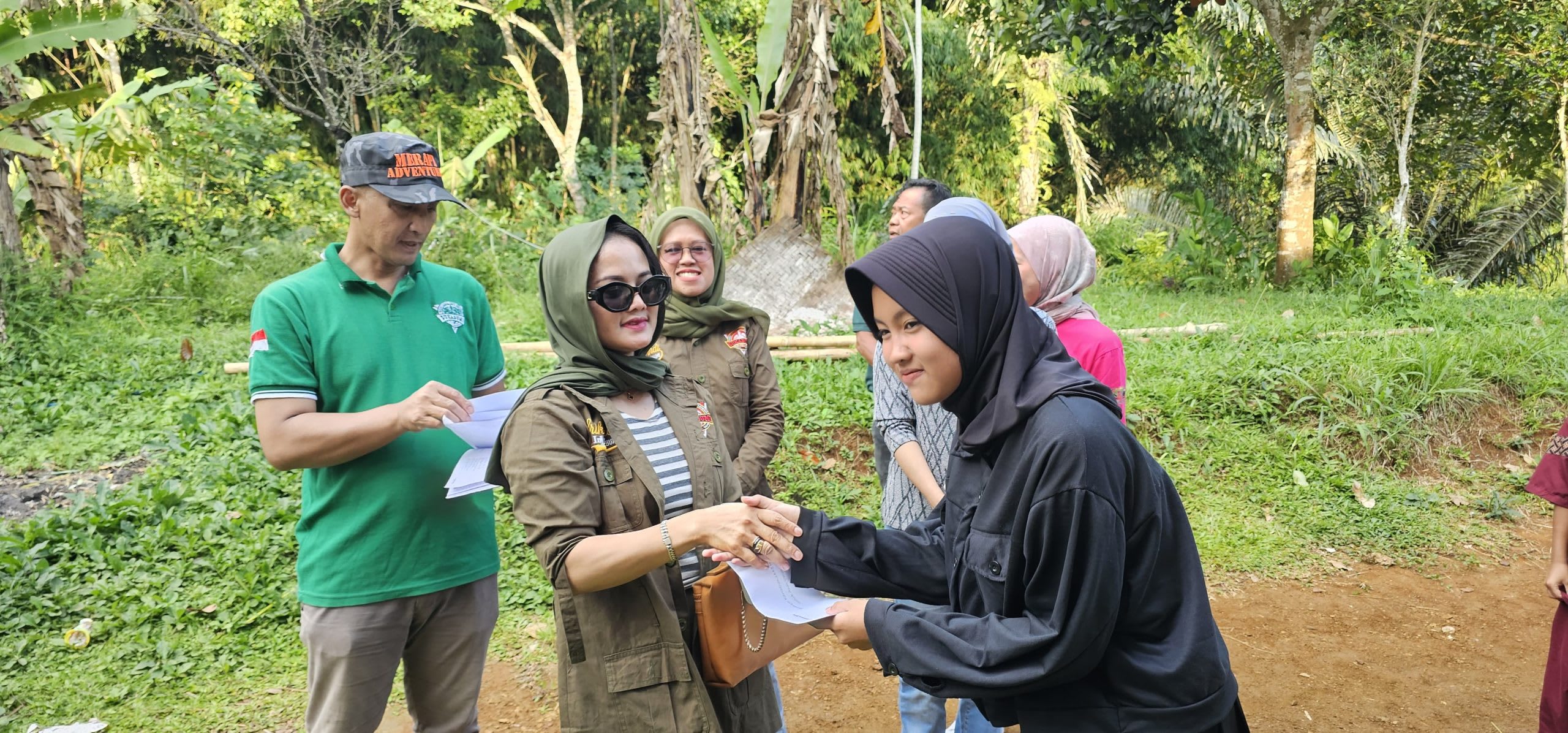 "SKIn Chapter Sukabumi bersama anak anak yatim piatu"