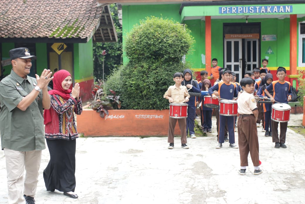 Pj. Bupati Subang Berkunjung Ke Desa Cisaat