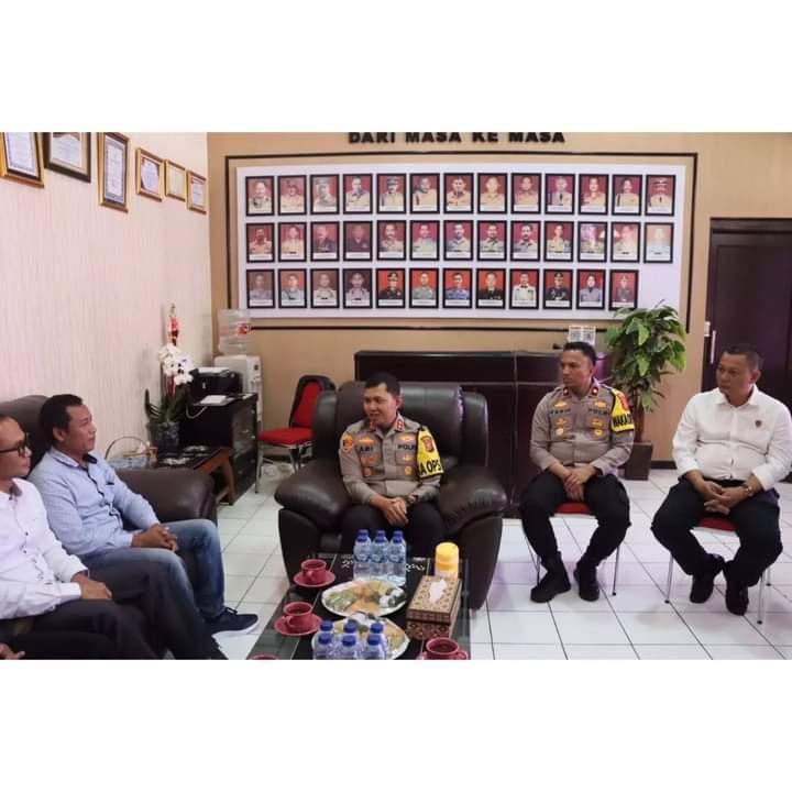 Jum'at Curhat Gagasan Kapolri Memperkuat Jalinan Silaturahmi Antara Polri dan Masyarakat