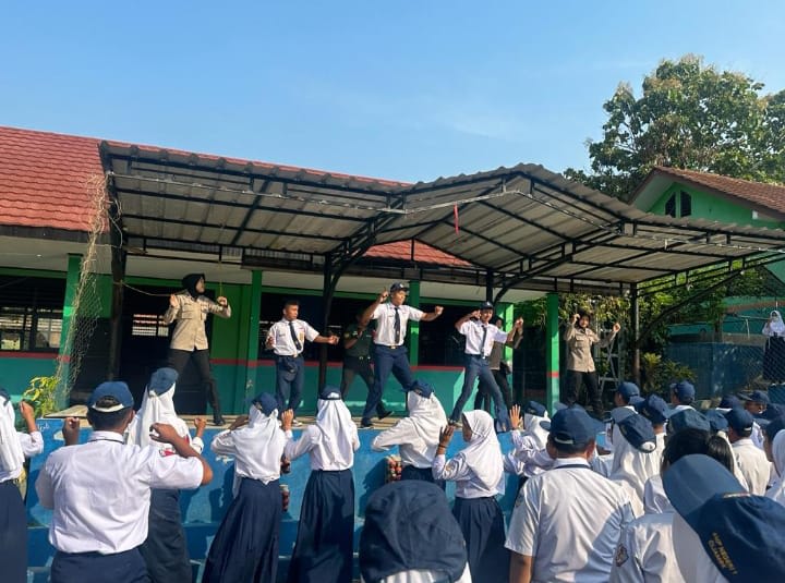Nyai Binmas Polres Subang Merupakan Polwan-polwan cantik Yang Berkarakter Dan Multi Talent
