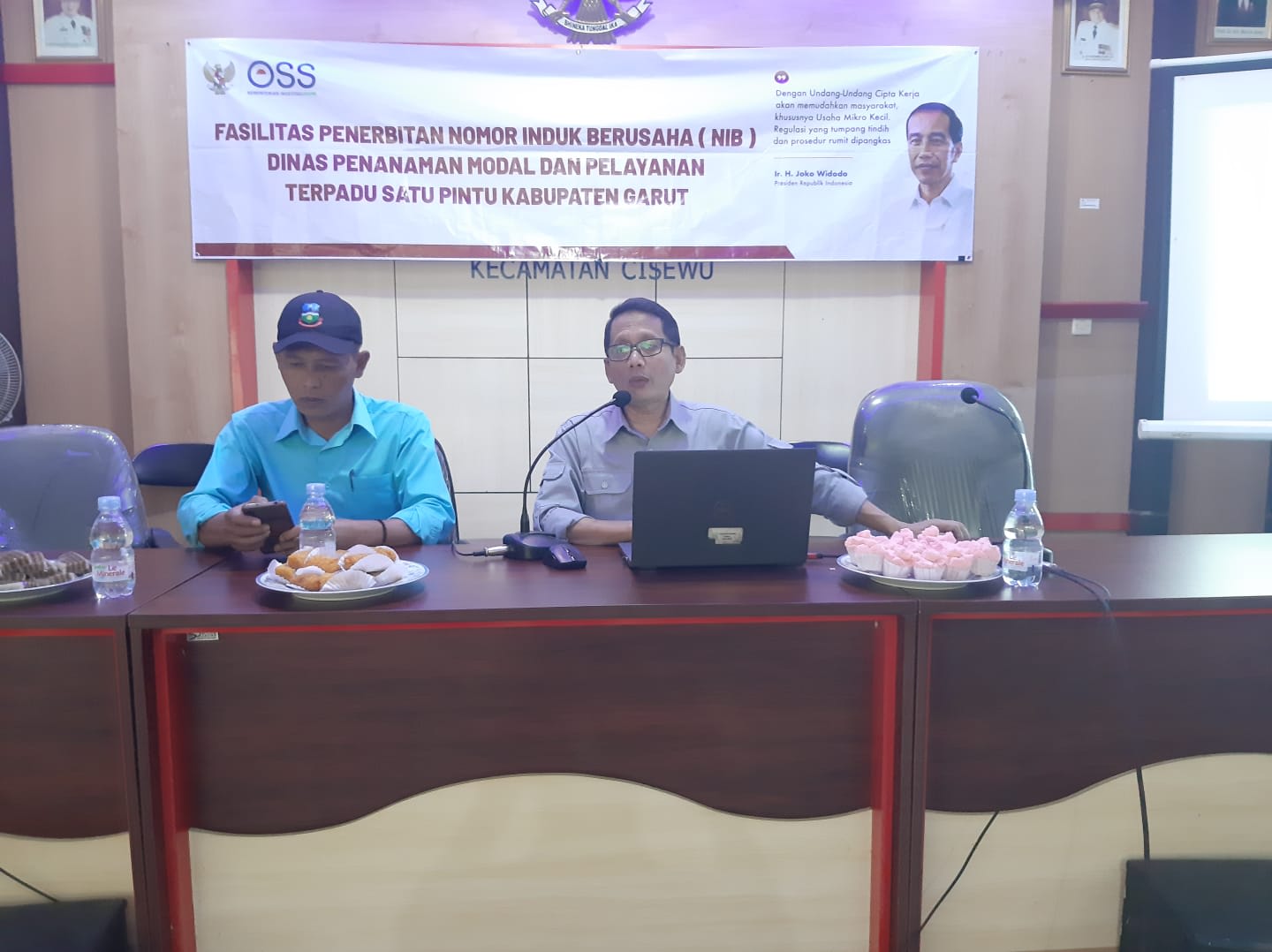 DPMPTSP Kabupaten Garut Bantu Edukasi dan Penerbitan NIB di Kecamatan Talegong dan Cisewu