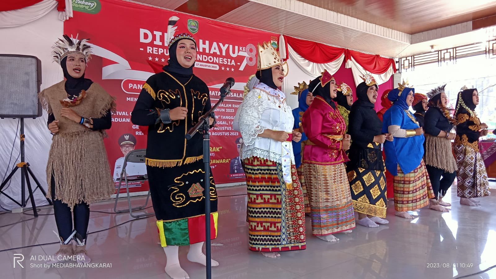 Seragam Peserta Paduan Suara Desa Cisalak Punya Makna Tersendiri