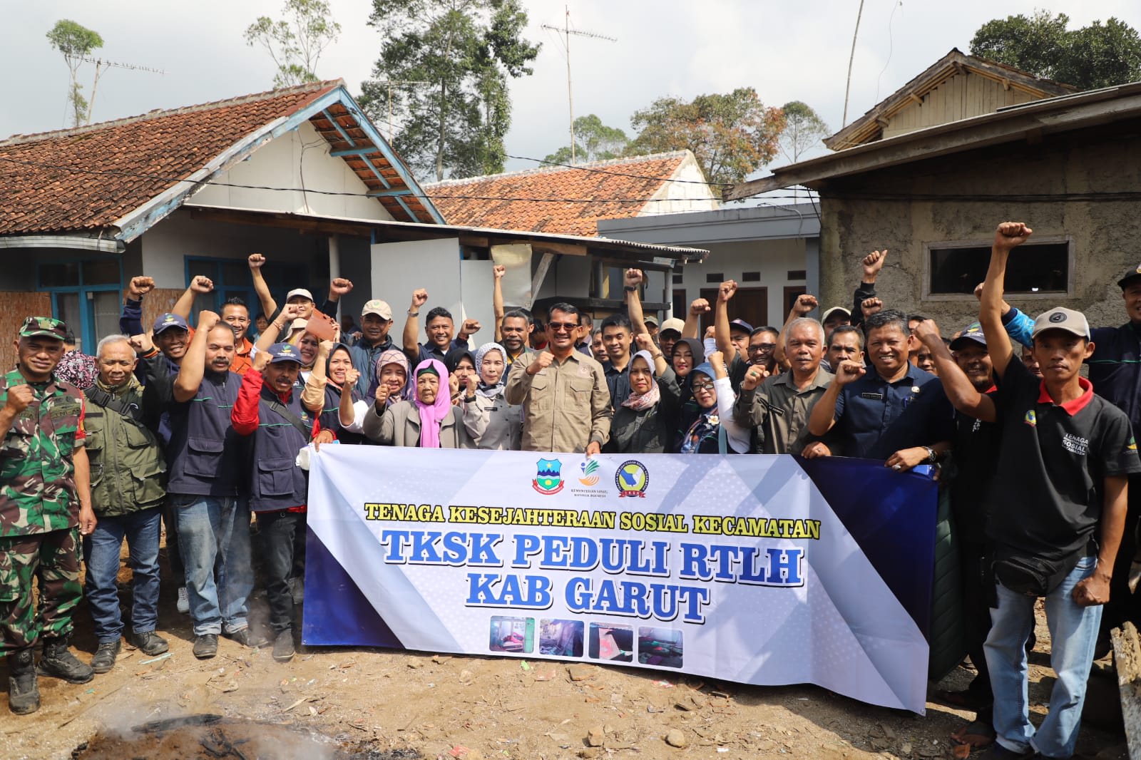 TKSK Bangun 43 Rutilahu, Bantu Warga Tak Layak Huni dan Angkat Harapan Mak Mumuke