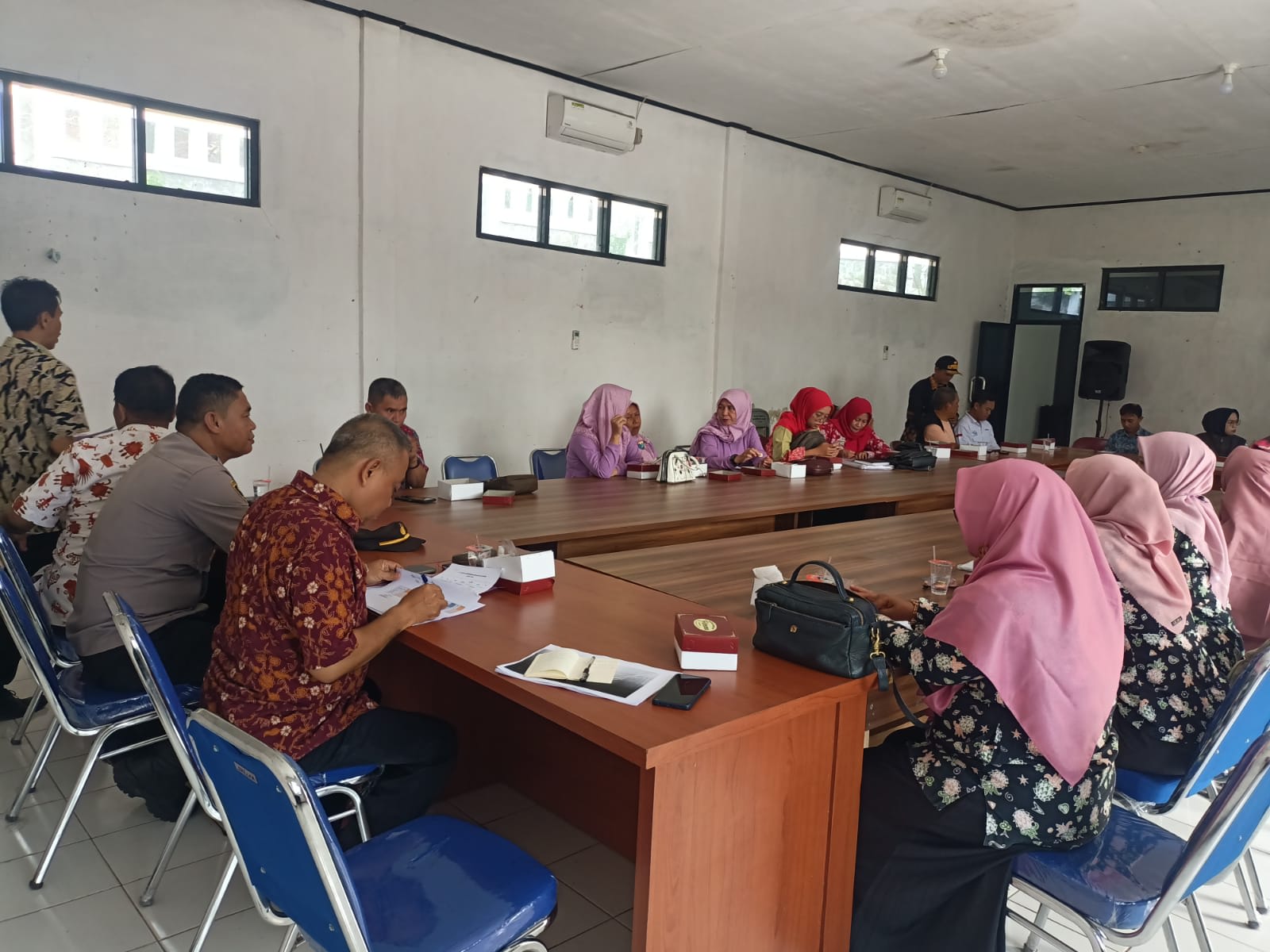 Giat Kapolsek menghadiri rapat Minggon Kecamatan Cijambe Kabupaten Subang