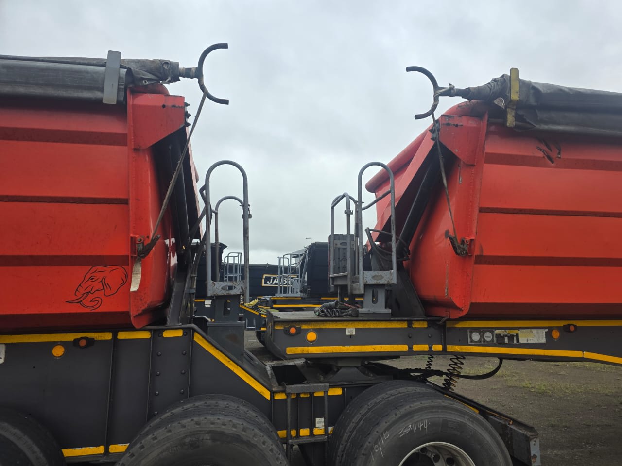 Used 2023 Tan ST-Leader Side tipper Trailer