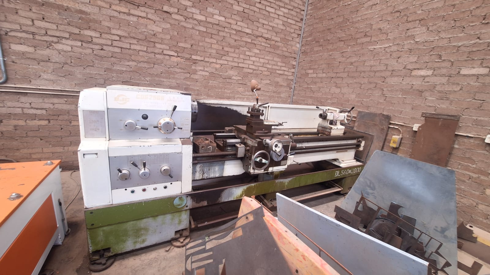 Used Dalian CD6256B Lathe