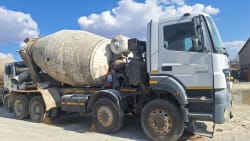 Used Mercedes-Benz 3535 Axor Concrete / Cement Mixer Truck ( 8m3 ) Newta 2026-0011 3