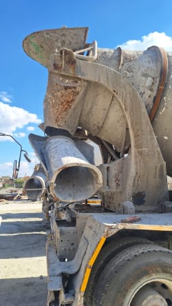 Used Mercedes-Benz 3535 Axor Concrete / Cement Mixer Truck ( 8m3 ) Newta 2026-0011 8