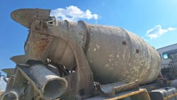 Used Mercedes-Benz 3535 Axor Concrete / Cement Mixer Truck ( 8m3 ) Newta 2026-0011 9