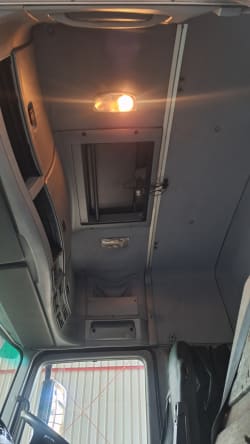 Mercedes-Benz 2546 Actros Truck Tractor 15