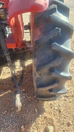 Yanmar YN330D Tractor 9