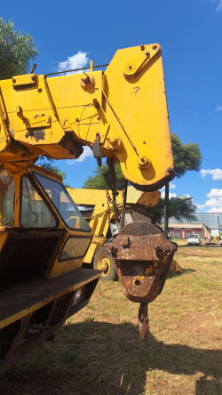 P&H 20 Ton All Terrain Crane Truck 8