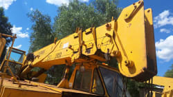 P&H 20 Ton All Terrain Crane Truck 9