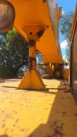 P&H 20 Ton All Terrain Crane Truck 13