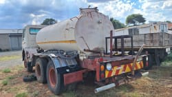 Used Mercedes-benz 2224 8000lt Watertank / Water TankTruck 5