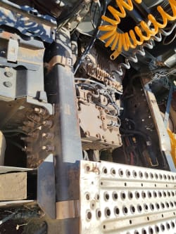 Volvo 480 Globetrotter Truck Tractor 15