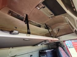 Volvo 480 Globetrotter Truck Tractor 23
