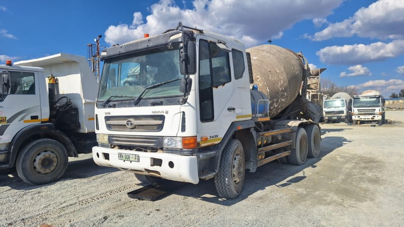 Tata Novus 3439 Croncrete / Cement Mixer Truck ( 6m3)