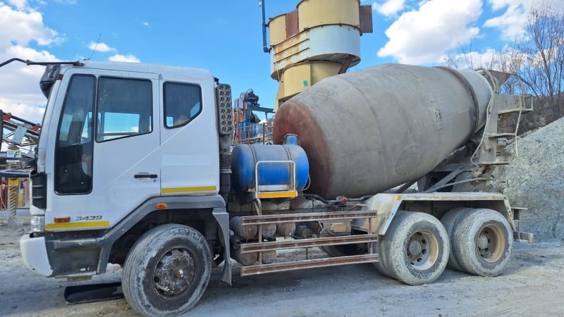 Tata Novus 3439 Concrete / Cement Mixer Truck ( 6m3)