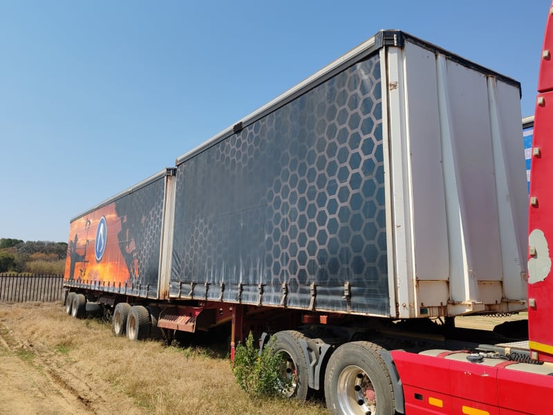 Afrit Tautliner link Trailer