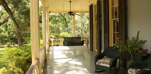 Inside and outside living porch-186402_1920 web.jpg