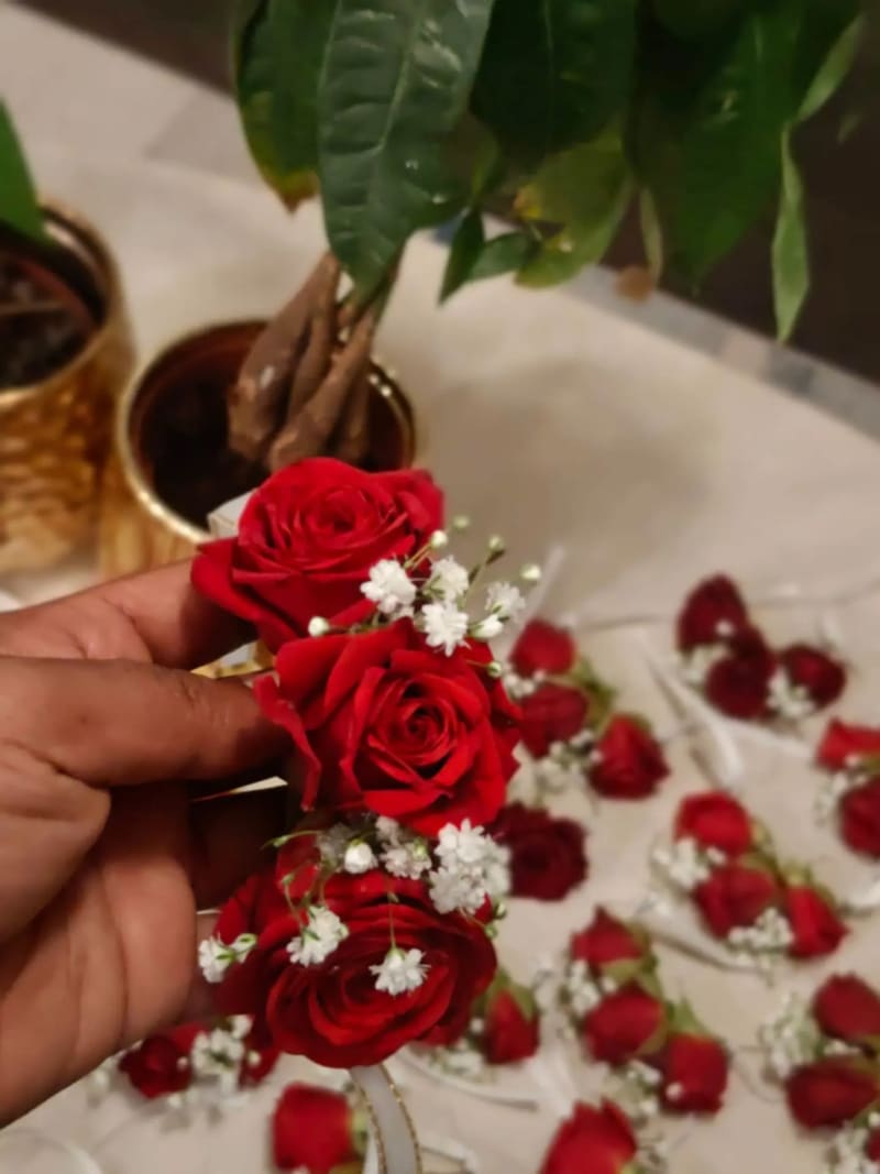 Red Rose Wrist Gajras