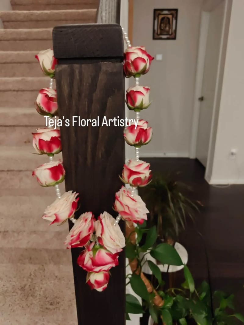 Red & White Rose Pooja Garland with Pearls