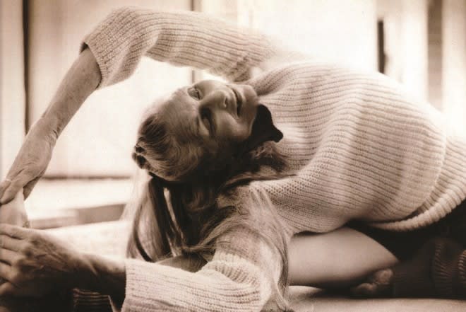 daphne selfe yoga