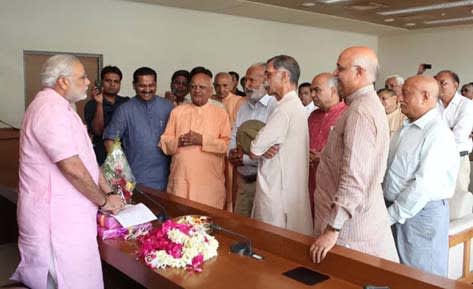 Narendra Modi with Yoga Experts