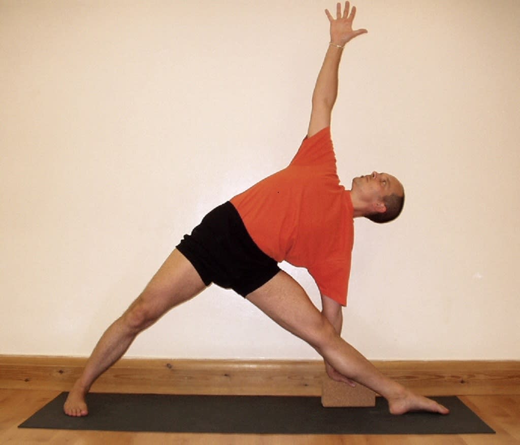 trikonasana triangle pose