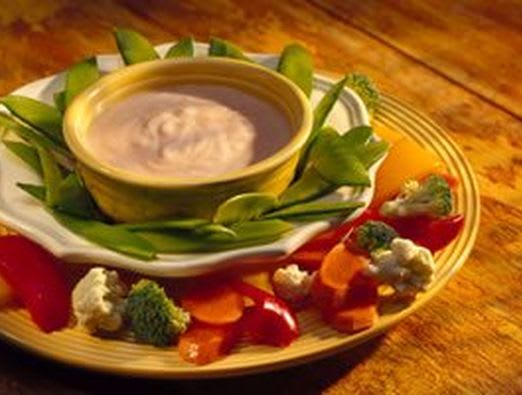 Tangy Yogurt Dip with Veggies