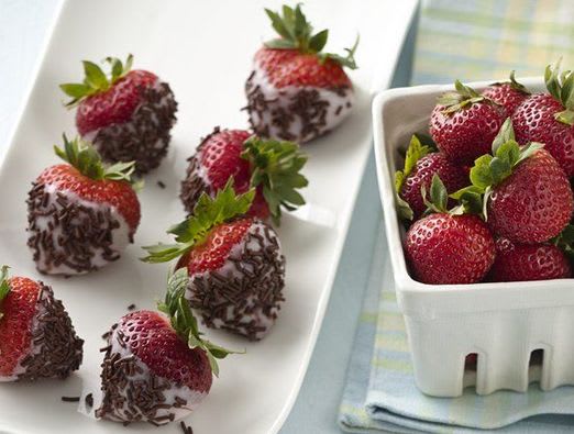 Frozen Yogurt Dipped Strawberries