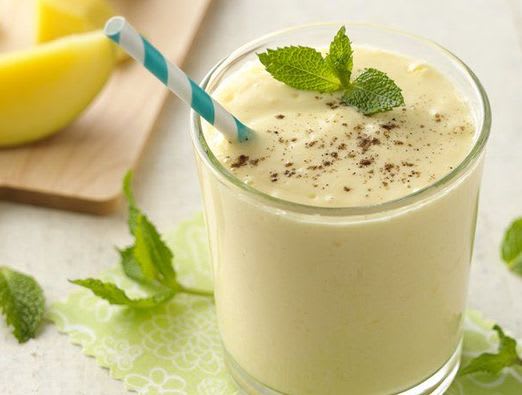 Mango Greek Yogurt Smoothie
