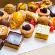 Assorted mini sweets box (20 pcs) (H)