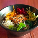 Salmon tataki salad