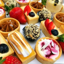 Petit four platter (30 petite pieces)
