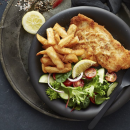 Schnitzel, chips & salad
