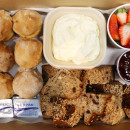 Scones & banana bread box (16 pcs)